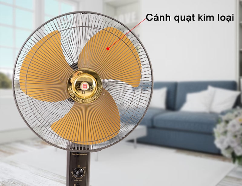 Quạt đứng KDK P40V có cánh quạt làm bằng kim loại